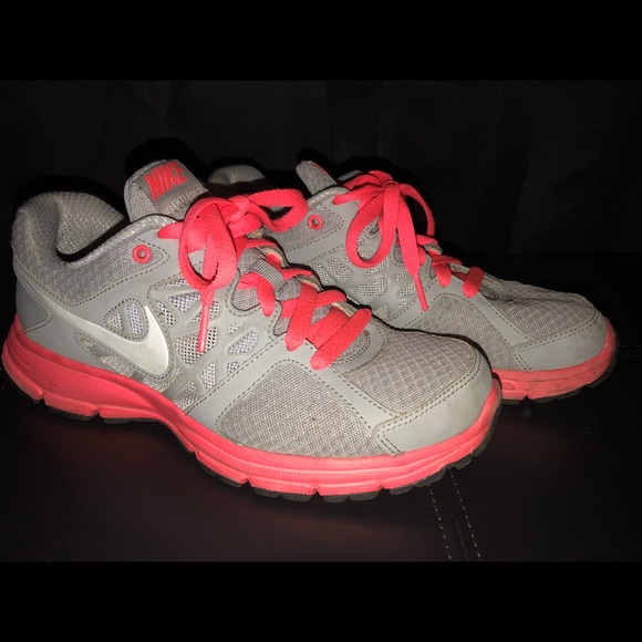 Gray & Hot Pink Nike Relentless 2 Sneakers - Picture 1 of 4
